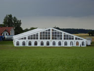 Beispiele zu unseren Großraumzelte mit 30m Meter Giebelbreite